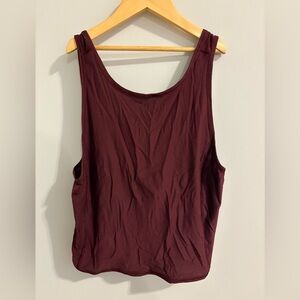 Lululemon cropped top